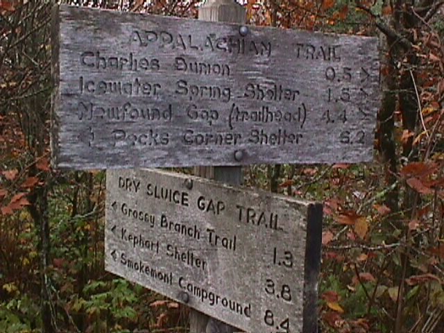 Dry Sluice Gap Trail marker
